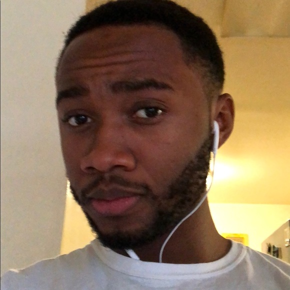 Meet your Posher, Amari - Picture 1 of 1